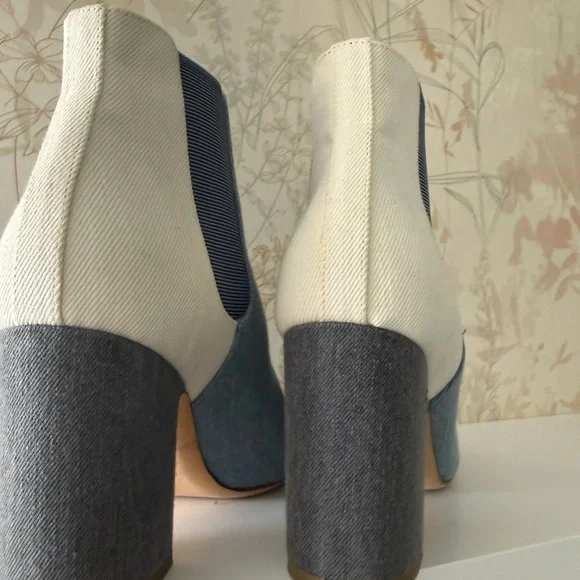 Gorgeous Denim and Cream Ankle Booties - Made in Italy - Picture 2 of 5